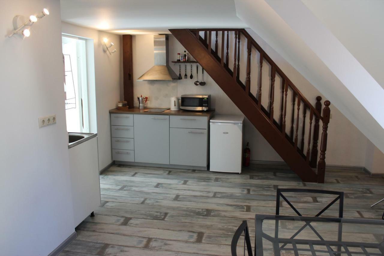 Three-Bedroom Apartment On Peldu 19 Riga Exterior foto