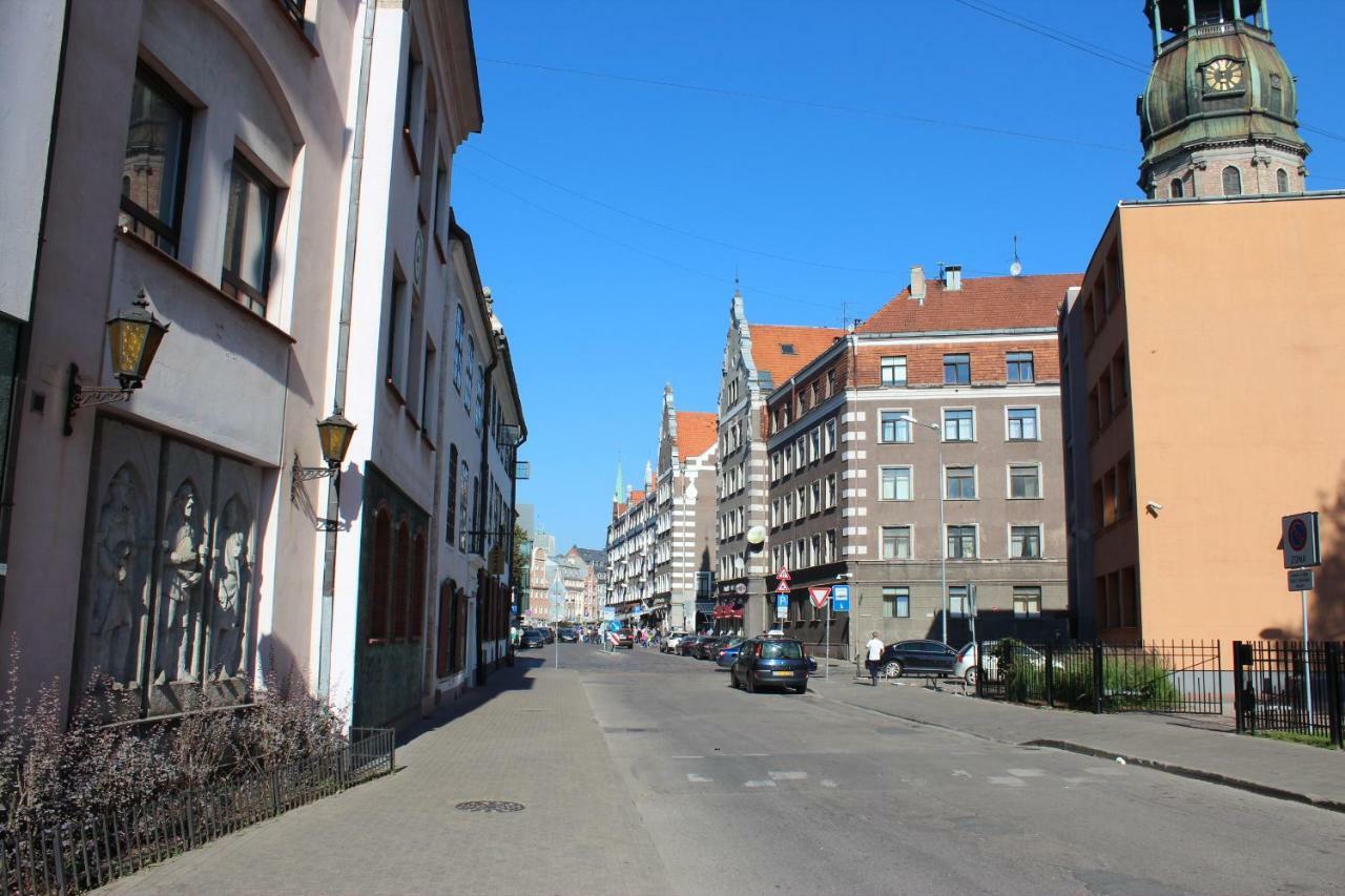 Three-Bedroom Apartment On Peldu 19 Riga Exterior foto
